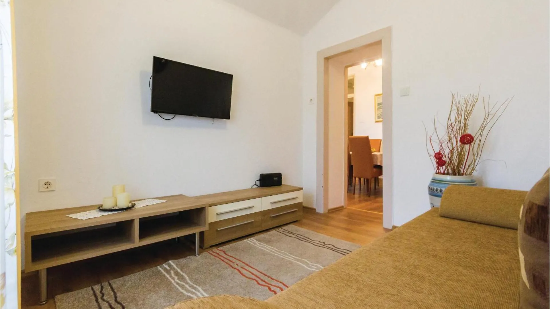 Cozy Apartment In Banjole With Wifi