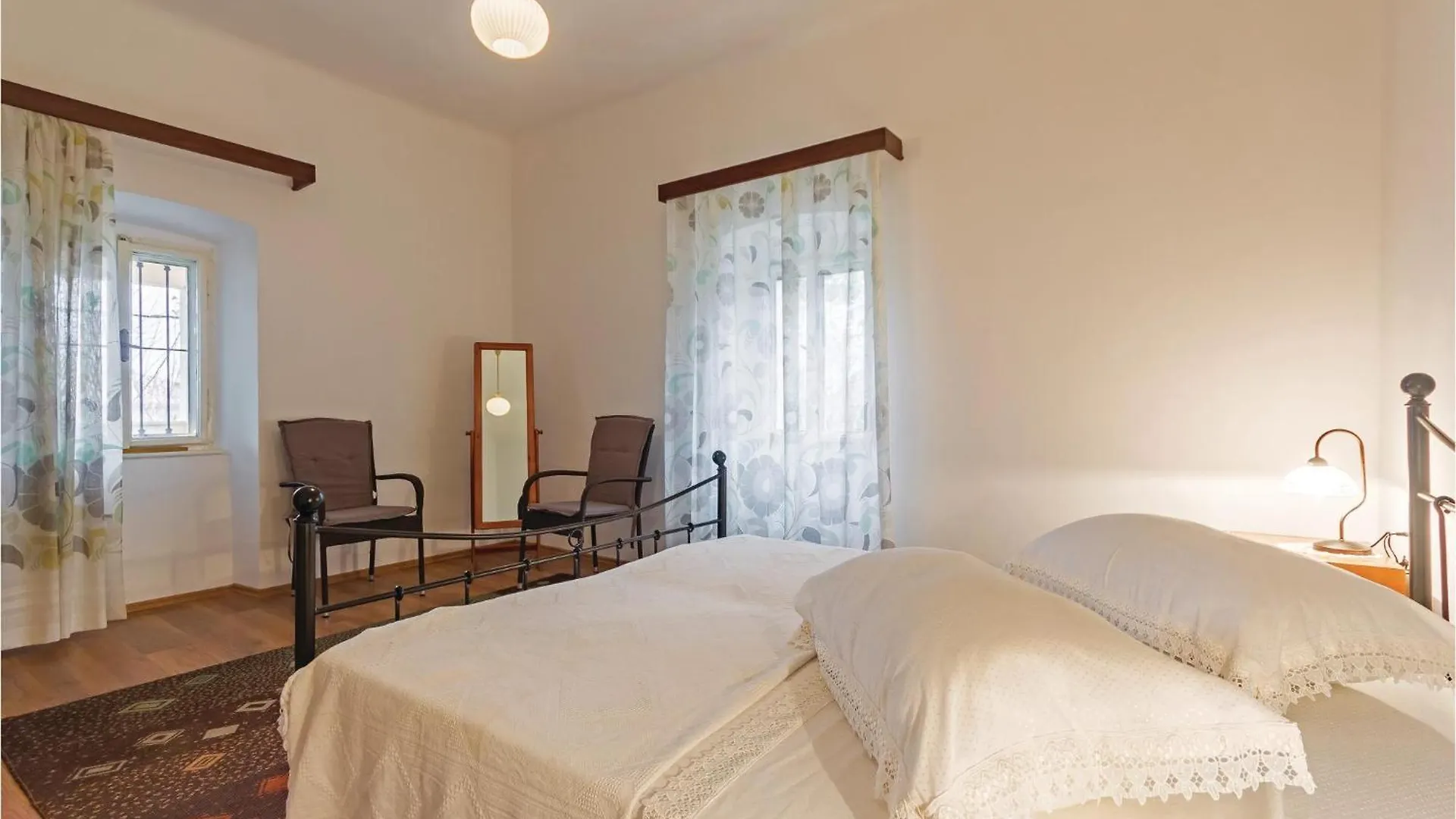 Cozy Apartment In Banjole With Wifi
